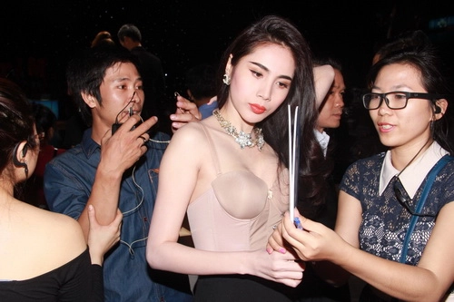 Thủy tiên gợi cảm đánh lừa thị giác - 4