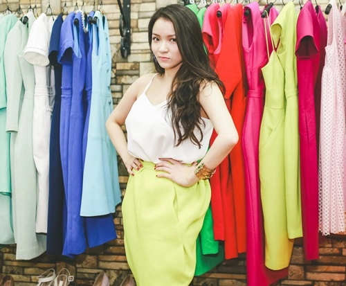 Thủy top vung tiền mong ghi điểm với người hâm mộ - 11