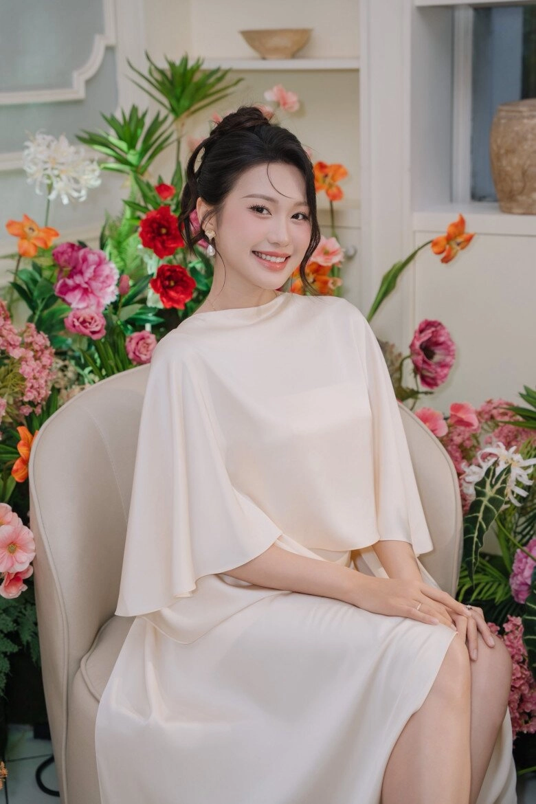 Tiểu thư hà thành thi hoa hậu lọt top 10 giờ là nàng wags việt đình đám sinh quý tử xong vẫn đẹp mòn mắt - 12