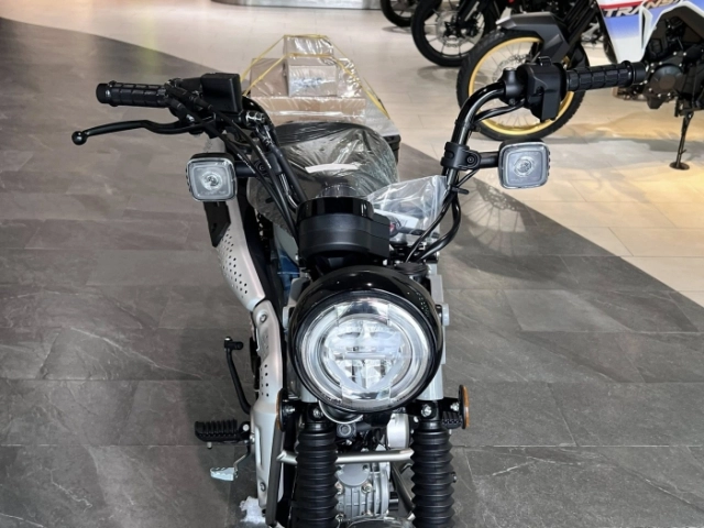 Trái với suy nghĩ nhiều người honda ct125 vừa lên kệ đã nhanh chóng được săn đón - 5