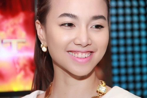 Trang nhung trang trần lộ eo nghiệp dư - 7