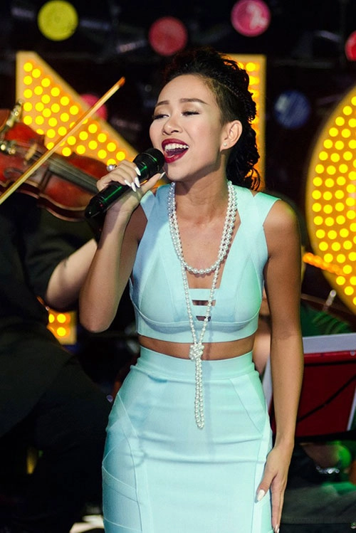 Tuyển tập váy tiếp thị cơ thể táo bạo của thảo trang - 4