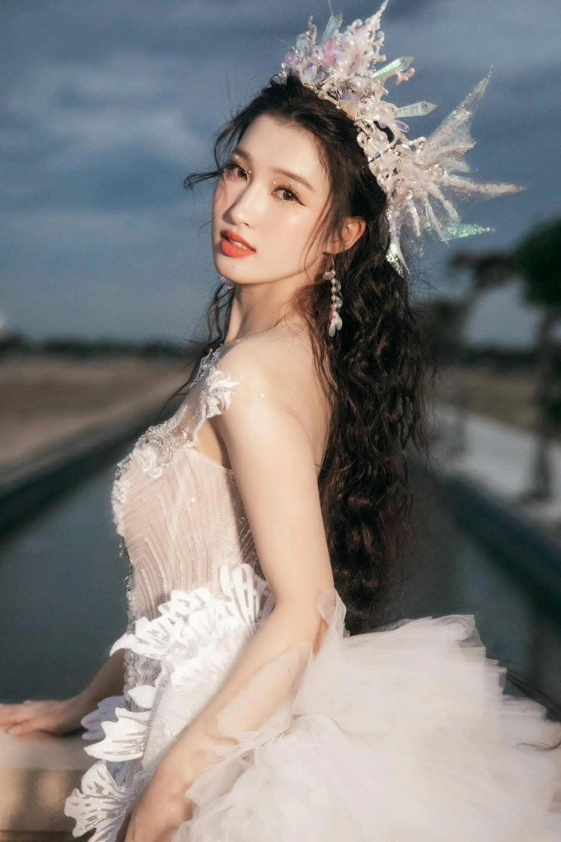 Visual tiên tử của á hậu phương nhi trước khi lấy chồng thiếu gia - 2