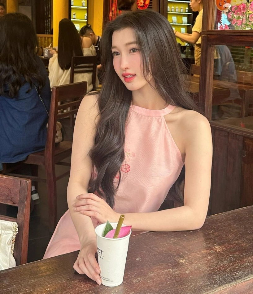 Visual tiên tử của á hậu phương nhi trước khi lấy chồng thiếu gia - 12