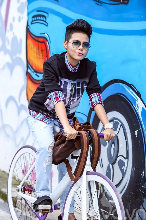 Vũ cát tường bị tò mò giới tính - 12