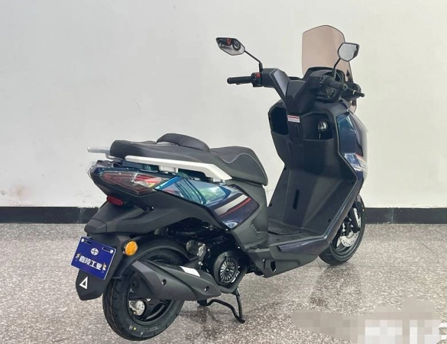 Xuất hiện mẫu xe ga mới - dáng như vario 160 trang bị như xmax giá rẻ hơn vision - 6