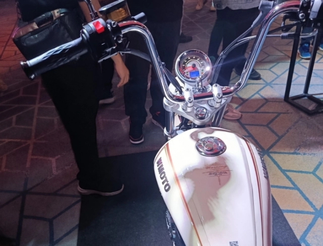 Xuất hiện mẫu xe ga với phong cách cruiser kịch độc - có giá bán ngang ngửa honda vision - 11