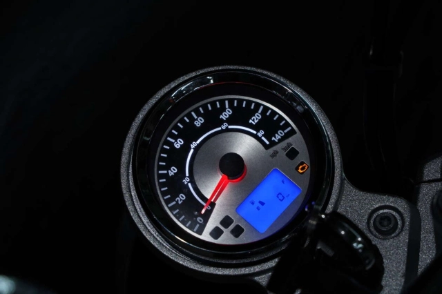 Xuất hiện mẫu xe ga với phong cách cruiser kịch độc - có giá bán ngang ngửa honda vision - 12