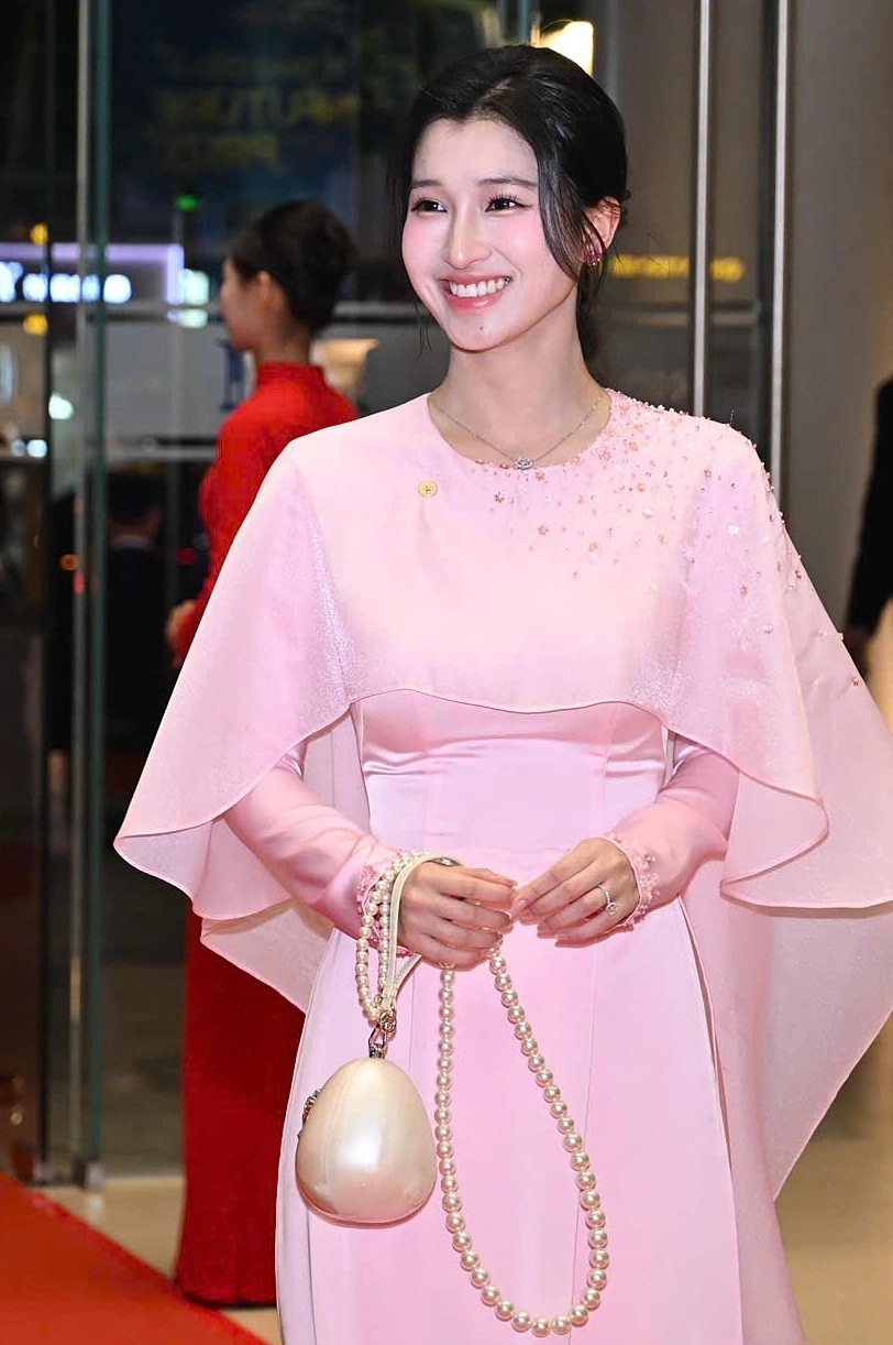 4 năm ở showbiz của phương nhi trước khi cưới chồng - 18