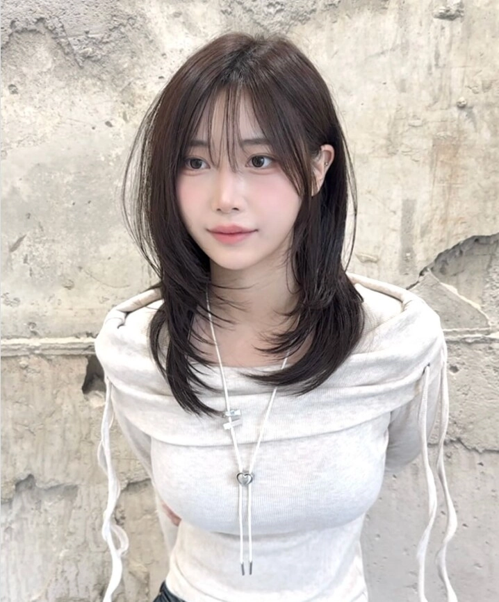 7 kiểu tóc ngang vai đẹp hơn tóc ngắn lại dễ chăm hơn tóc dài giúp chị em trẻ ra 10 tuổi - 6