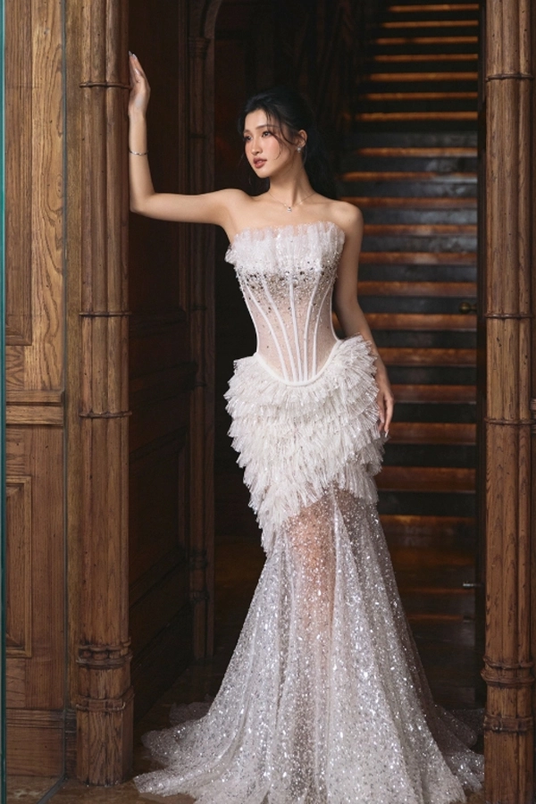 Á hậu phương nhi đẹp lộng lẫy trong áo cưới đầm xòe công chúa - 7