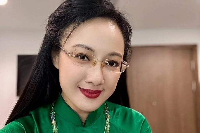 Btv 10 năm dẫn thời sự từng là á hậu hà nội mỹ nhân ảnh lịch bao người mê nay hạnh phúc bên tình đầu - 4