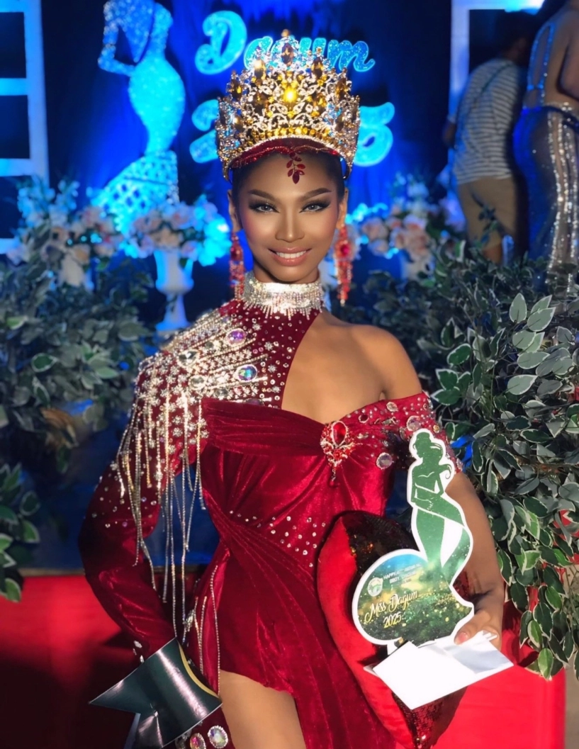 Cô gái gây sốc khi đăng quang 40 cuộc thi hoa hậu trong năm 2025 là ai - 1