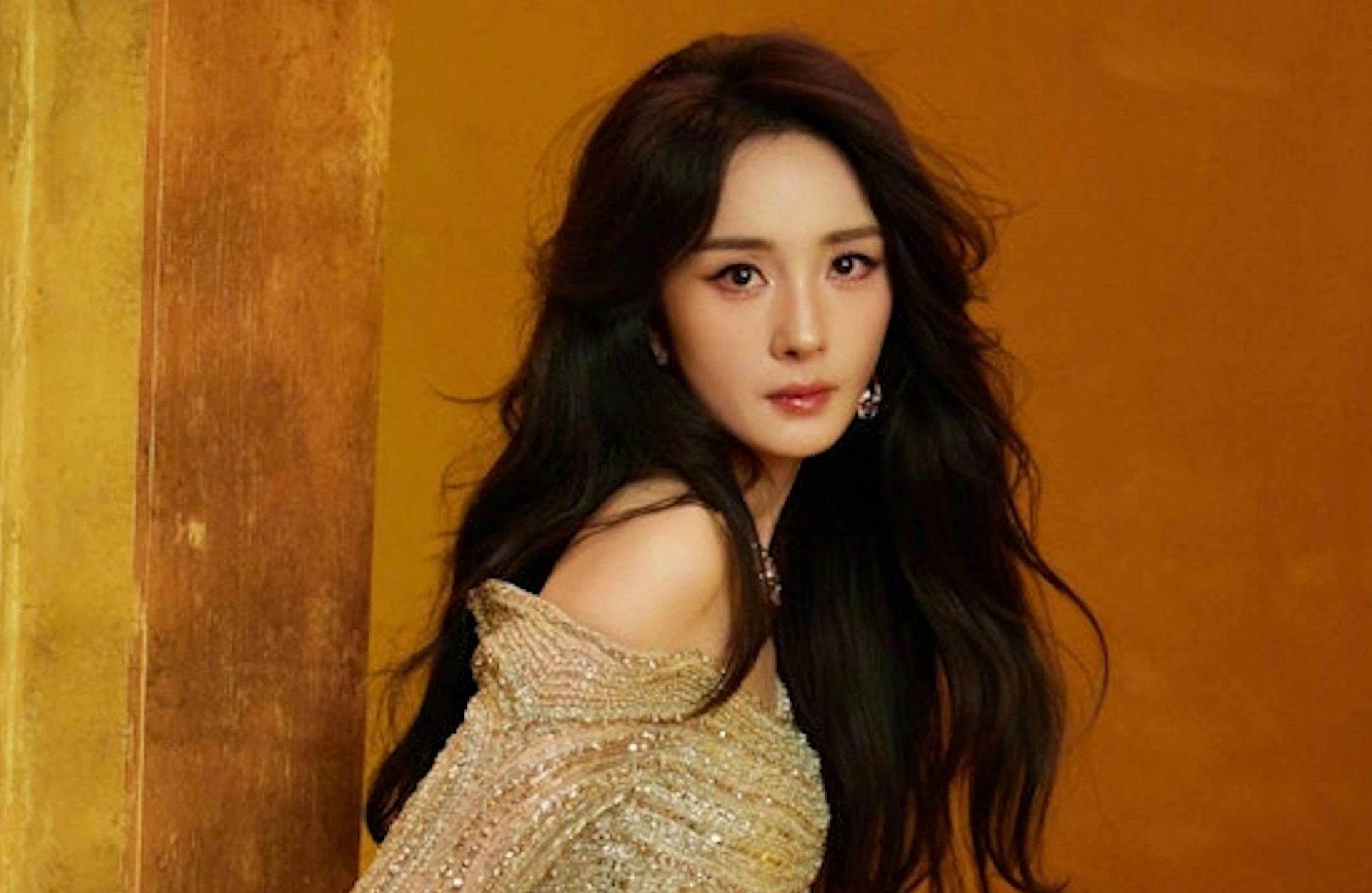 Diễn viên dương mịch tuổi 40 lộ gương mặt sưng phù khác lạ - 3