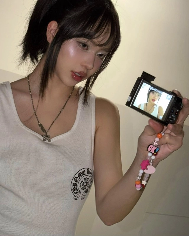 Hoa hậu việt nam quê đà nẵng lại gây chú ý với diện mạo khác lạ - 9