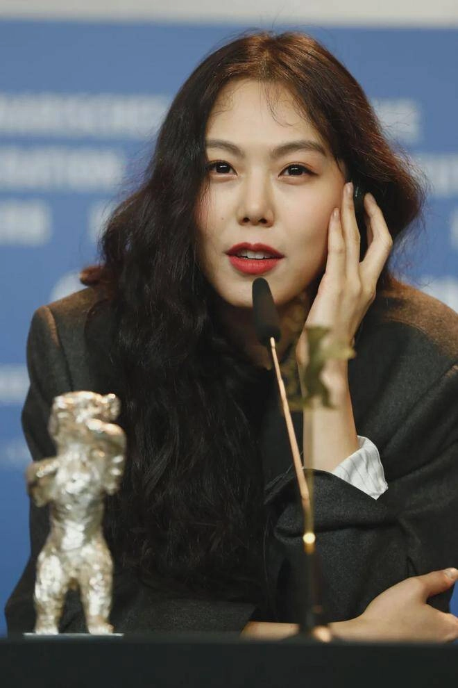 Không muốn trông già đi 10 tuổi khi làm tóc xoăn trong năm mới chị em ghi nhớ 6 điểm đảm bảo trẻ gấp bội - 23