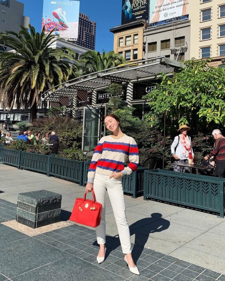 Mặc áo len cổ lọ hay cổ tròn để trông gầy hơn chị em có gu luôn dùng công thức này để không bao giờ sai - 9