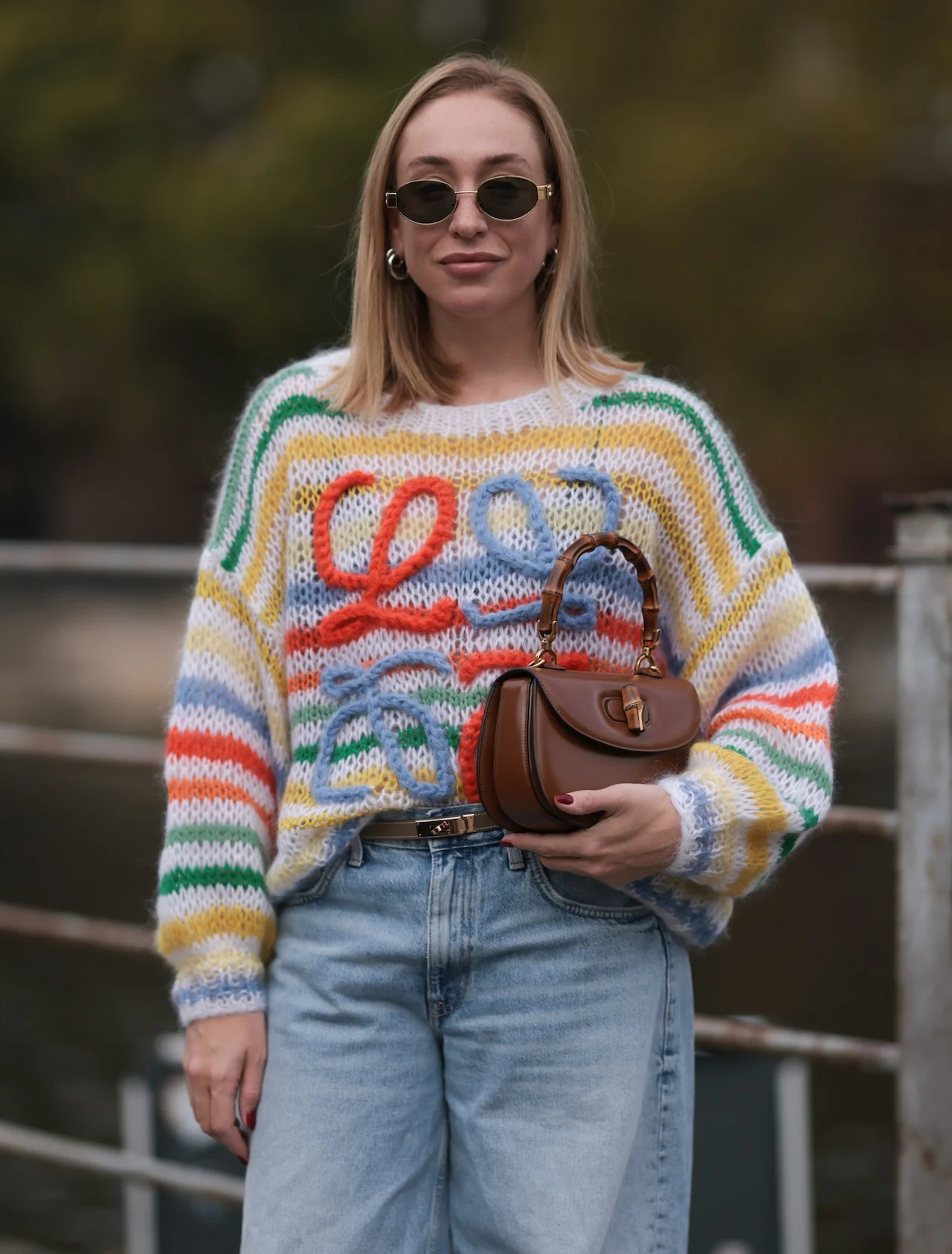 Mặc áo len cổ lọ hay cổ tròn để trông gầy hơn chị em có gu luôn dùng công thức này để không bao giờ sai - 10