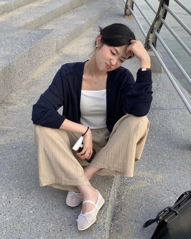 Mặc đồ sáng màu vào mùa xuân chị em ghi nhớ 5 nguyên tắc vàng này không lo sến mà còn sang hơn hẳn - 6