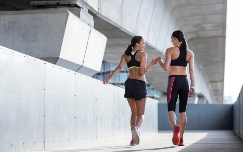 Muốn giảm cân cấp tốc trước tết nên đi bộ nhanh hay chạy bộ chị em bắt đầu từ hôm nay để có dáng đẹp - 5