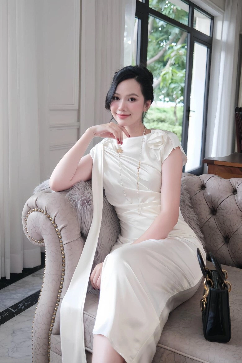 Mỹ nhân có làn da đẹp nhất hoa hậu việt nam 22 tuổi làm dâu hào môn nhan sắc hiện tại không phải dạng vừa - 14