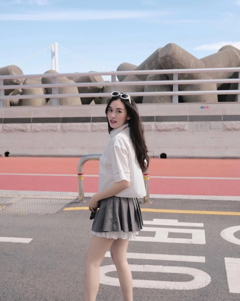 Mỹ nhân hà thành mặc đẹp như sách mẫu có 10 outfit dạo phố chuẩn sang xịn mà chị em phải học hỏi - 4