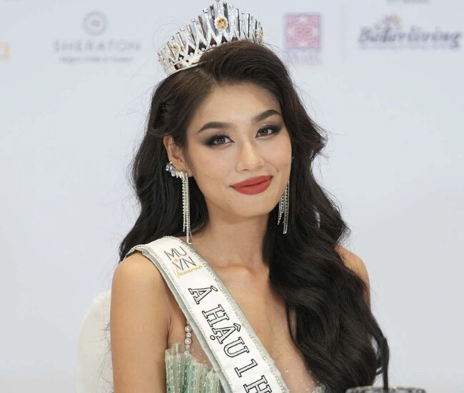 Mỹ nhân việt mất suất thi miss universe diện nội y khoe body khét lẹt visual sau 3 năm đăng quang khiến netizen tiếc nuối - 1