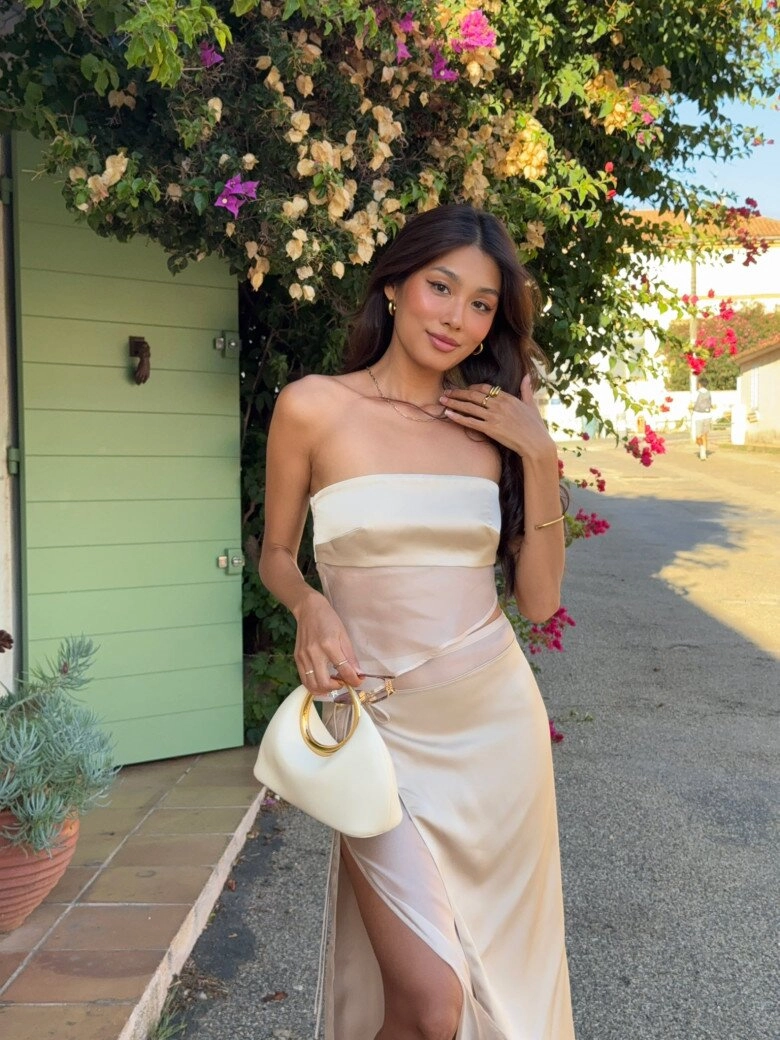 Mỹ nhân việt mất suất thi miss universe diện nội y khoe body khét lẹt visual sau 3 năm đăng quang khiến netizen tiếc nuối - 11