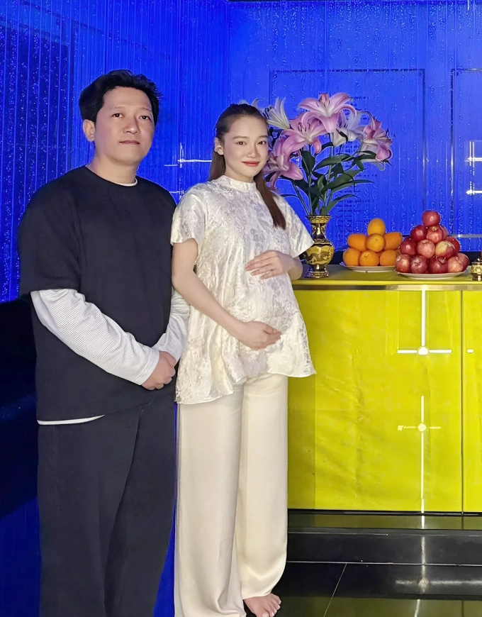 Nhã phương được khen nhan sắc trước thềm sinh con thứ ba - 1