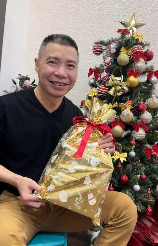 Nsnd công lý bỗng trẻ ra bất ngờ nhờ được vợ cho một thứ dân mạng khen anh có bà xã tốt như chĩnh vàng - 6