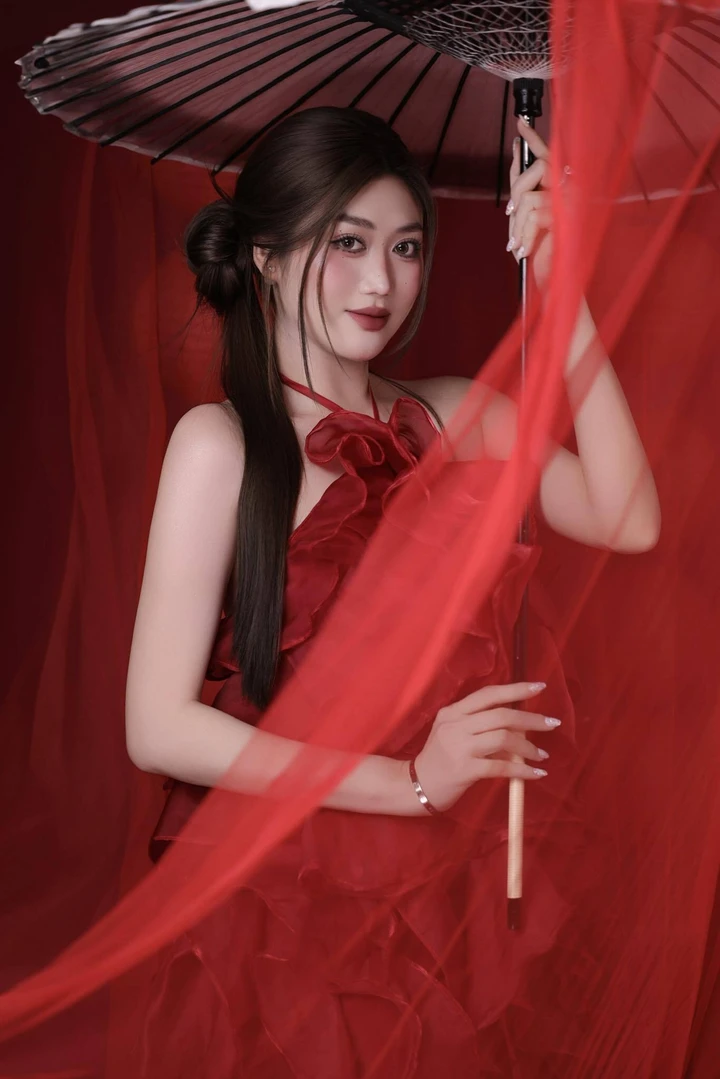 Sắc vóc bạn gái tin đồn của tiền đạo nguyễn đình bắc - 6