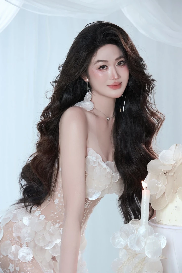 Sắc vóc bạn gái tin đồn của tiền đạo nguyễn đình bắc - 7