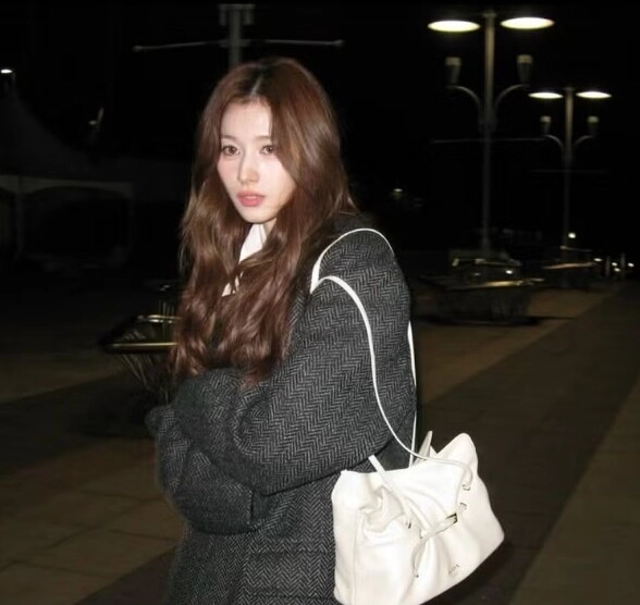 Sang năm mới chị em thử 6 kiểu tóc trông như con nhà giàu khí chất sang chảnh tăng vọt lại tôn ngũ quan hài hòa - 5