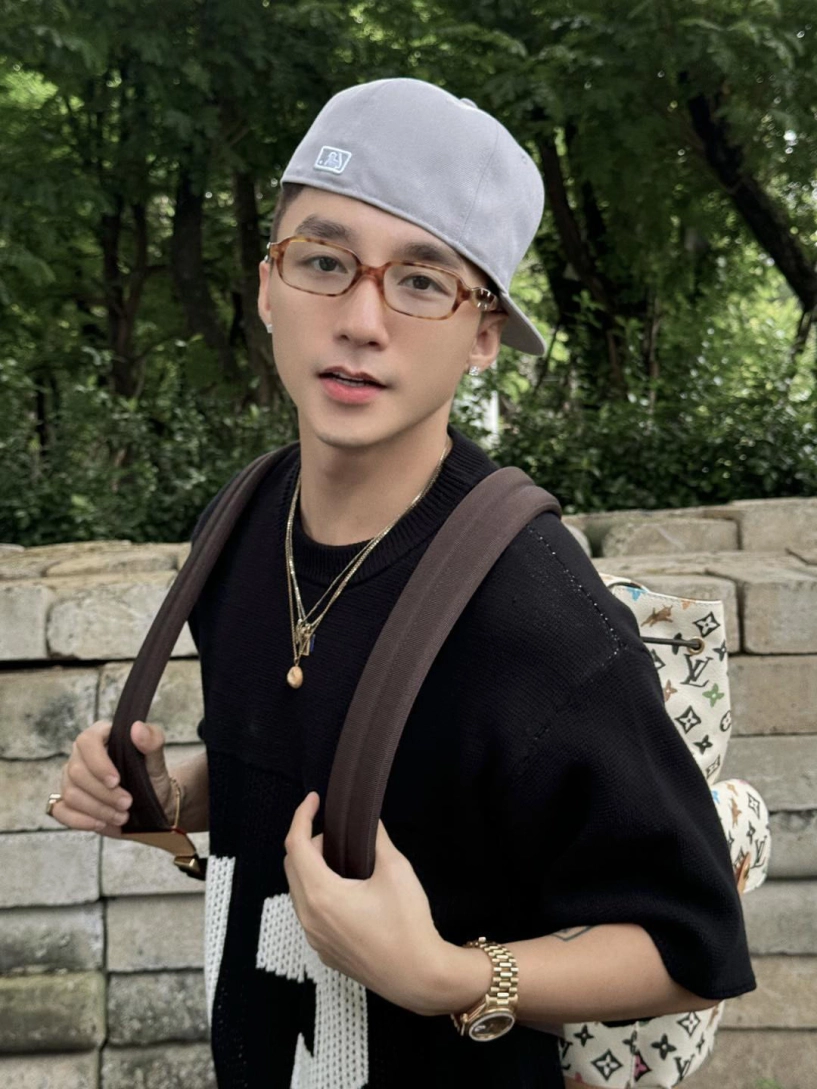 Sơn tùng m-tp chăm đeo đồng hồ 13 tỷ đồng - 3