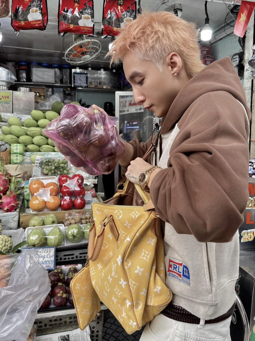 Sơn tùng m-tp chăm đeo đồng hồ 13 tỷ đồng - 6