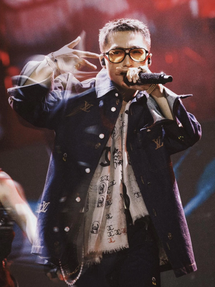 Sơn tùng m-tp chăm đeo đồng hồ 13 tỷ đồng - 10