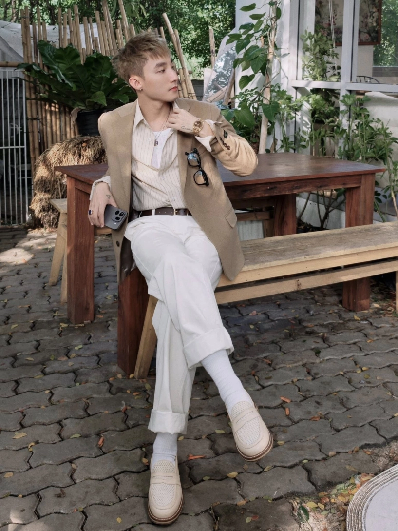 Sơn tùng m-tp chăm đeo đồng hồ 13 tỷ đồng - 11