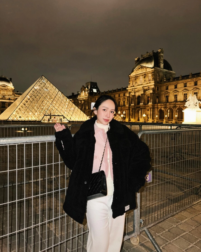 Thời trang vi vu đầu năm vừa ấm vừa tôn dáng của sao việt - 5