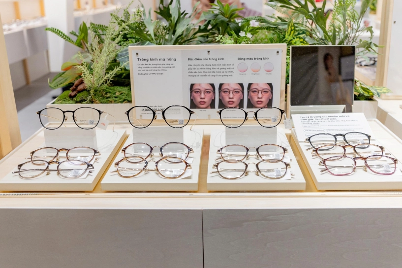 Trước ngày khai trương những mẫu kính này của jins đã kịp gây sốt - 3