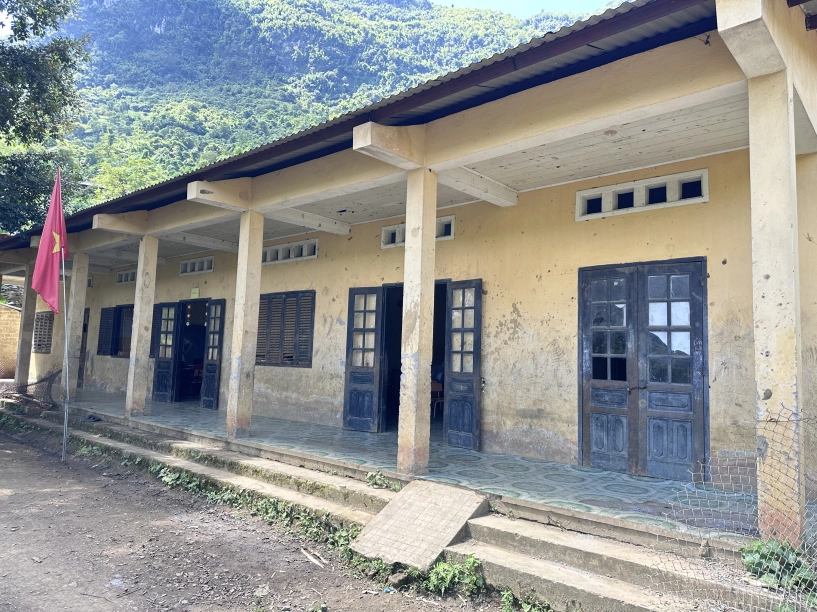 Uniqlo khởi động tuần lễ cảm ơn trích doanh thu ut mickey mouse xây hai điểm trường - 4