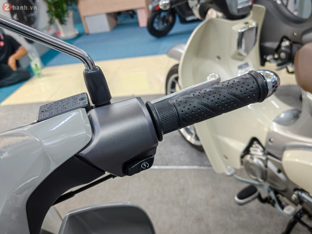 Cận cảnh 3 phiên bản màu mới của honda super cub c125 2026 bản nhập thái vừa về việt nam - 12