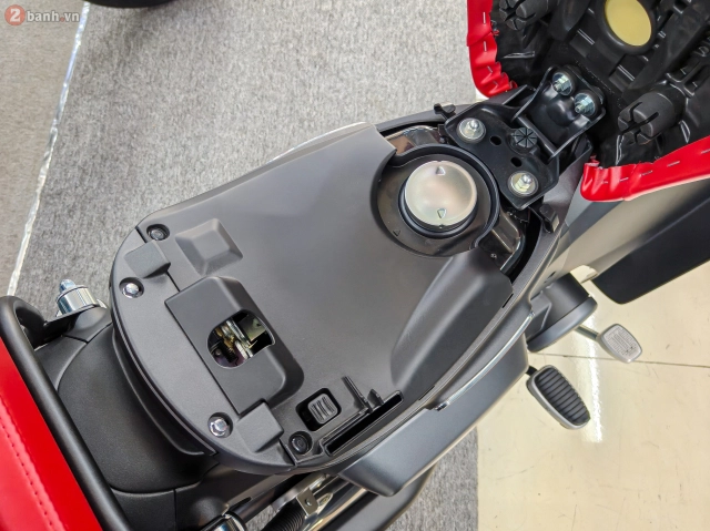 Cận cảnh 3 phiên bản màu mới của honda super cub c125 2026 bản nhập thái vừa về việt nam - 24