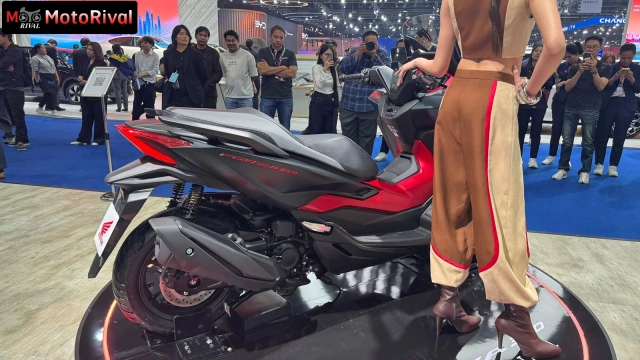 Cận cảnh honda forza 350 thế hệ mới vừa ra mắt tại bims 2026 với giá bán rẻ hơn cả sh350i - 4