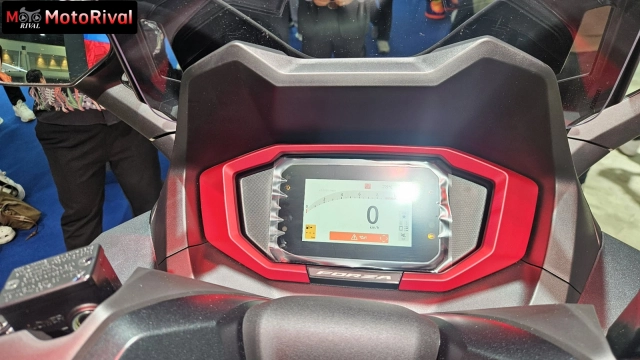 Cận cảnh honda forza 350 thế hệ mới vừa ra mắt tại bims 2026 với giá bán rẻ hơn cả sh350i - 5