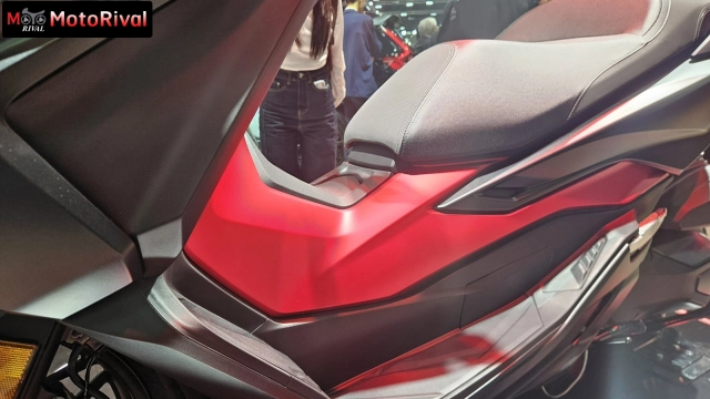 Cận cảnh honda forza 350 thế hệ mới vừa ra mắt tại bims 2026 với giá bán rẻ hơn cả sh350i - 7