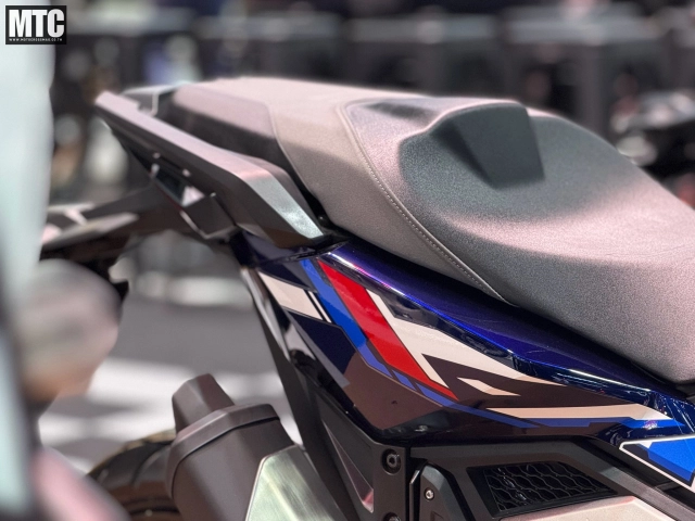 Cận cảnh honda x-adv 2026 vừa cập bến thái lan đổi màu nâng tầm trải nghiệm - 8