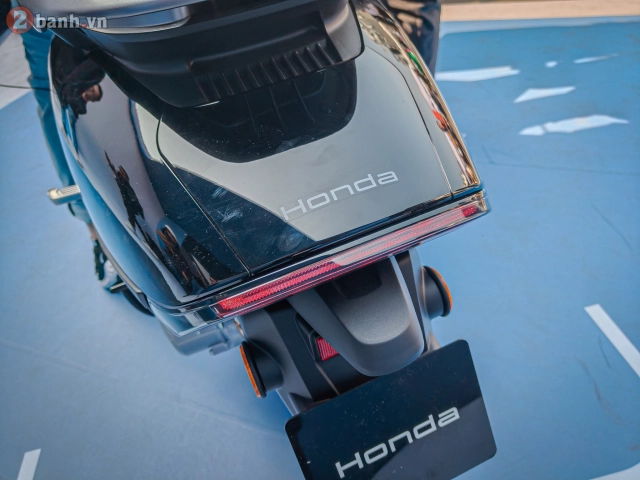 Cận cảnh xe điện honda uc3 vừa ra mắt ở nước ta - hiện đại thông minh và hướng tới tương lai - 8