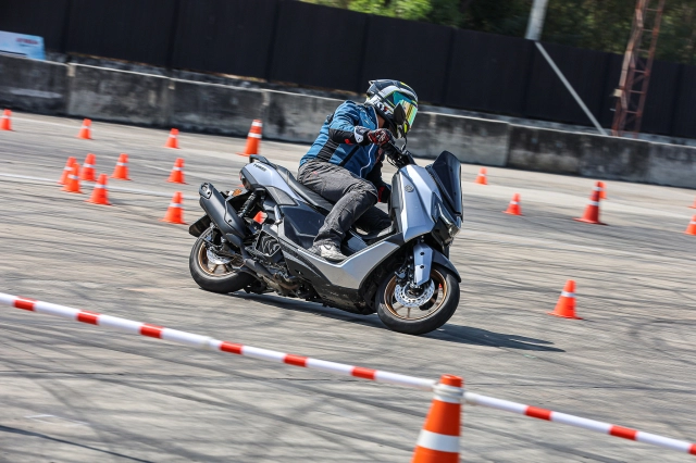 Chênh nhau 10 triệu đồng giữa yamaha nmax 155 tech max hay nvx 155 sp xe nào phù hợp với bạn - 9