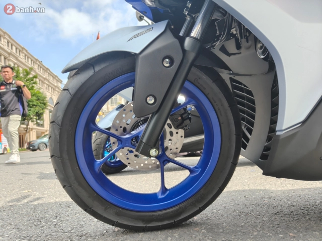Chênh nhau 10 triệu đồng giữa yamaha nmax 155 tech max hay nvx 155 sp xe nào phù hợp với bạn - 11