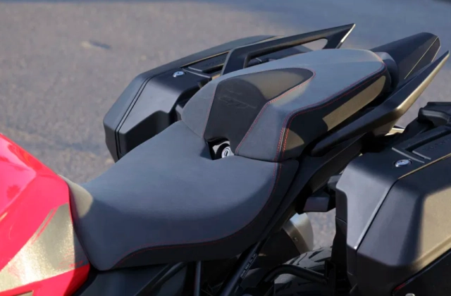 Đánh giá honda cb1000gt 2025 - lý trí bảo là xe du lịch trái tim bảo đây là quái vật - 13